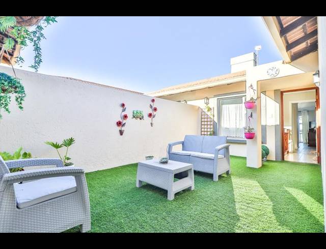 4 BEDROOM HOUSE FOR SALE IN PINNACLE POINT GOLF ESTATE